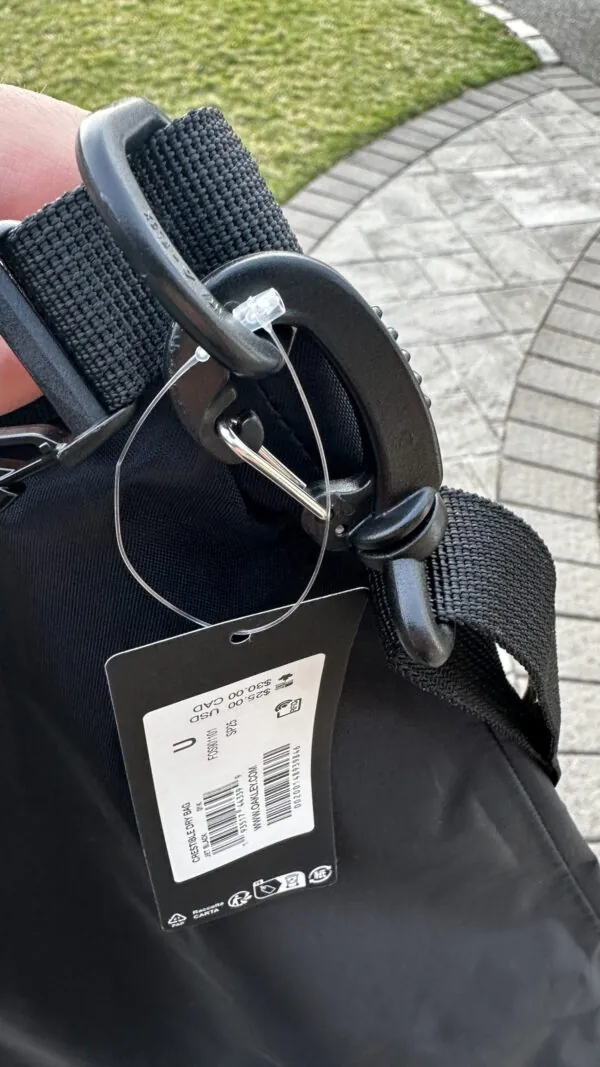 Oakley Waterproof Practice Bag (detachable strap)
